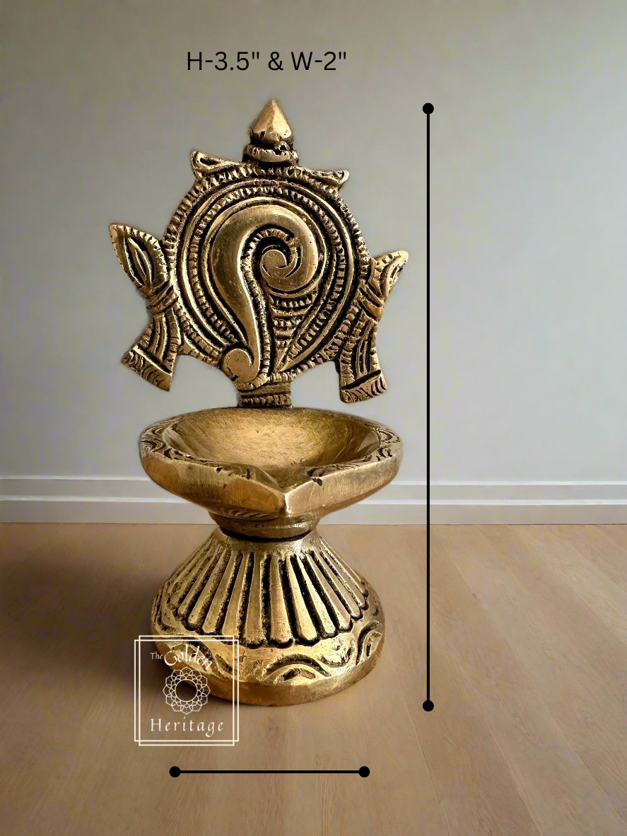 Shanka-Chakra lamps -Set of 2 Diyas