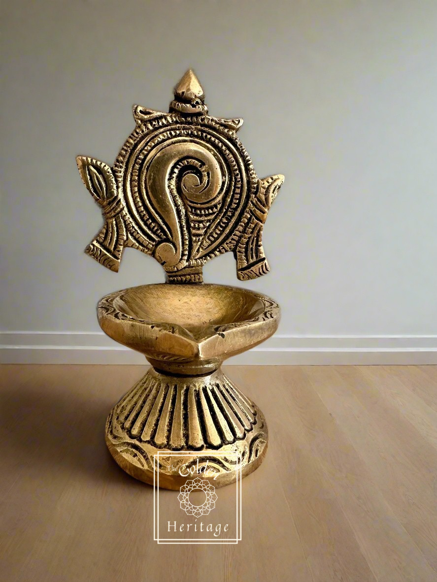 Shanka-Chakra lamps -Set of 2 Diyas - The Golden Heritage #