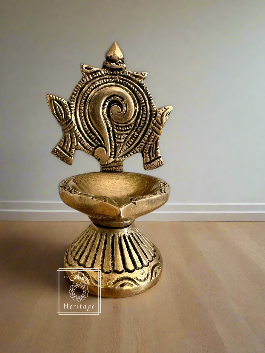 Shanka-Chakra lamps -Set of 2 Diyas