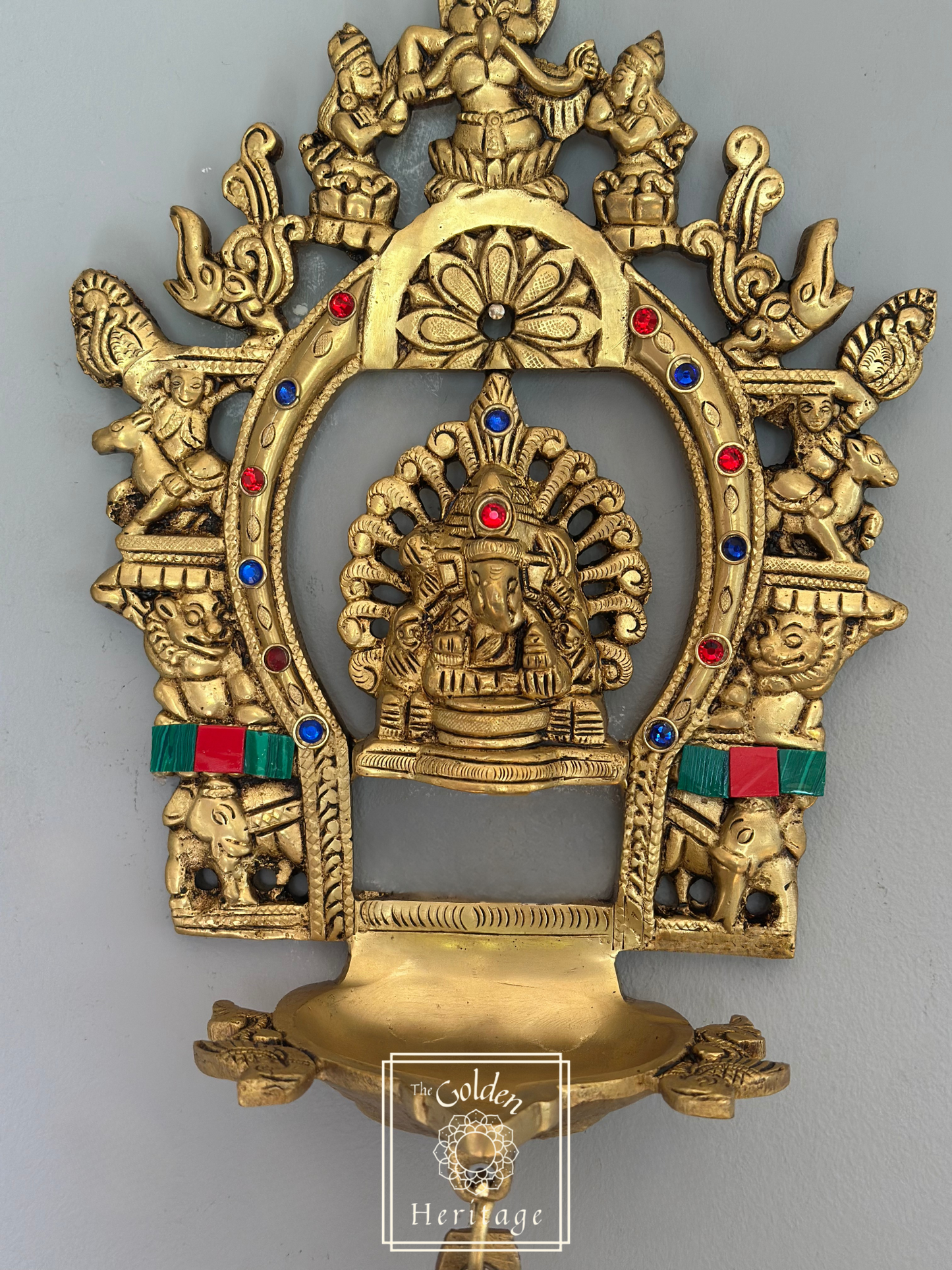Sukhasana Siddivinayak Stone Ganapati with  Prabhavali